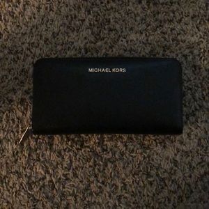 Michael Kors Continental Wallet
